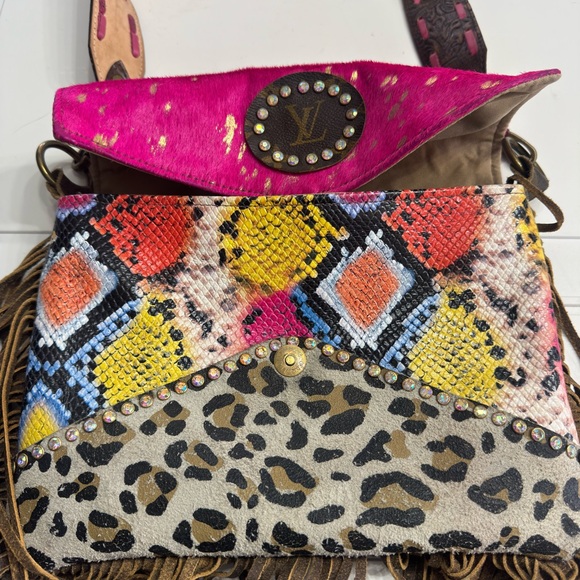 Keep It Gypsy Upcycled LV Fringe Calf Hair Animal Print Crossbody Bag Boho - Picture 3 of 7